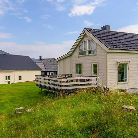 Gorgeous In With Kitchen Feriehus Stokmarknes